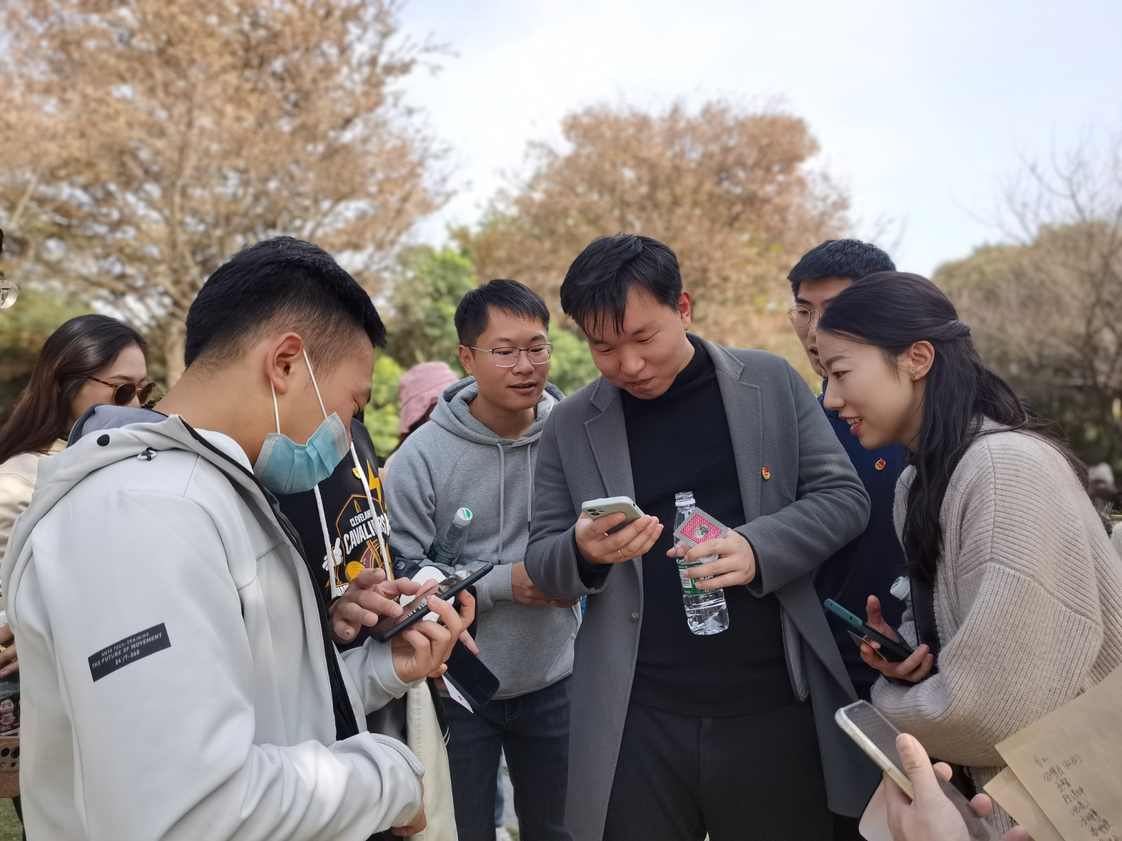 1637495900607079992.jpg 1637495900607079992.jpg